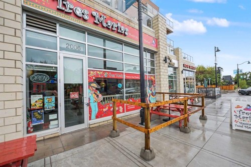 2027 42 Avenue Sw, Calgary, AB - Outdoor