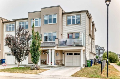 136 Windford Grove SW Airdrie, AB T4B 4G4