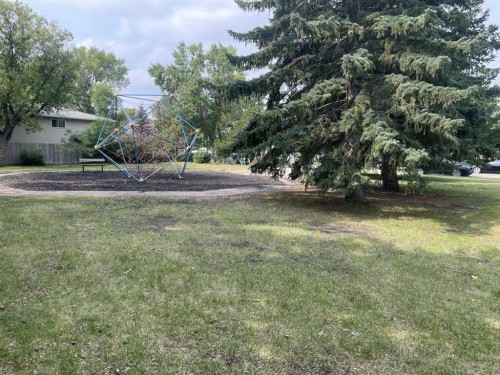 429 10 Street Ne, Calgary, AB - Outdoor