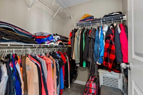 579 Evanston Drive Nw, Calgary, AB - Indoor With Storage