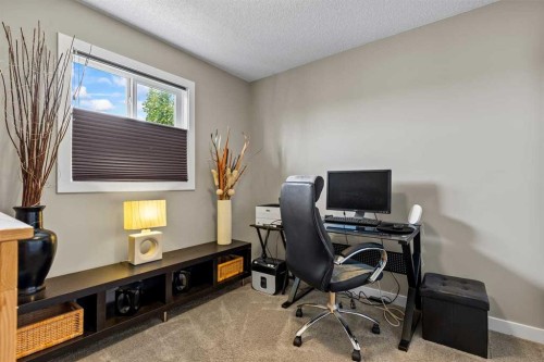 579 Evanston Drive Nw, Calgary, AB - Indoor Photo Showing Office