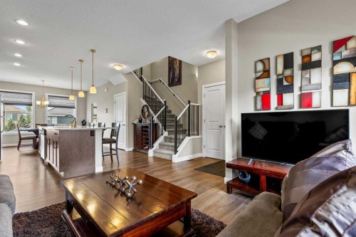 579 Evanston Drive Nw, Calgary, AB - Indoor Photo Showing Living Room
