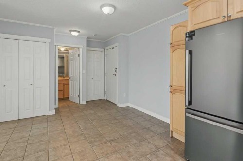 414-333 Garry Crescent Ne, Calgary, AB - Indoor