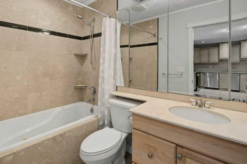 414-333 Garry Crescent Ne, Calgary, AB - Indoor Photo Showing Bathroom