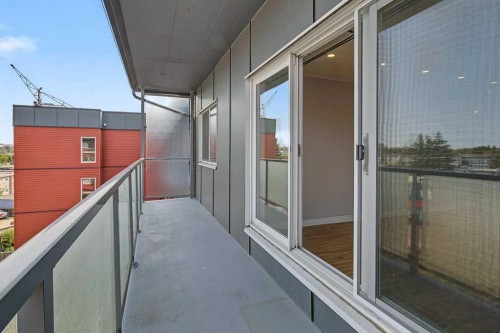 414-333 Garry Crescent Ne, Calgary, AB - Outdoor With Balcony With Exterior