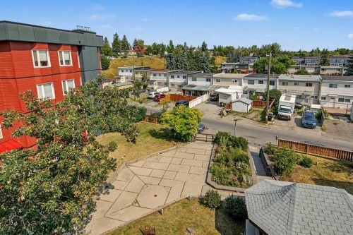 414-333 Garry Crescent Ne, Calgary, AB - Outdoor