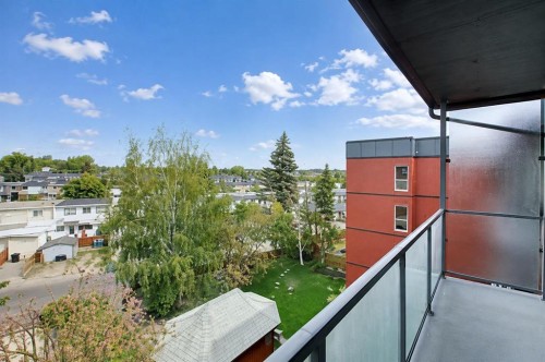414-333 Garry Crescent Ne, Calgary, AB - Outdoor With Balcony