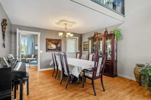 40 Sienna Park Crescent Sw, Calgary, AB - Indoor Photo Showing Dining Room