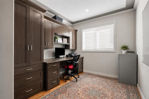 40 Sienna Park Crescent Sw, Calgary, AB - Indoor Photo Showing Office