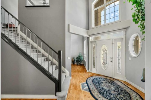 40 Sienna Park Crescent Sw, Calgary, AB - Indoor Photo Showing Other Room