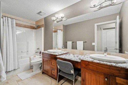 40 Sienna Park Crescent Sw, Calgary, AB - Indoor Photo Showing Bathroom