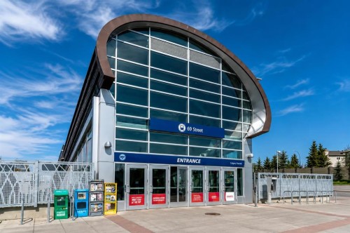 40 Sienna Park Crescent Sw, Calgary, AB - Outdoor