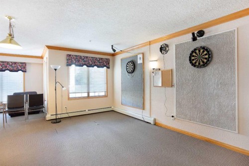 239-8535 Bonaventure Drive Se, Calgary, AB - Indoor Photo Showing Other Room