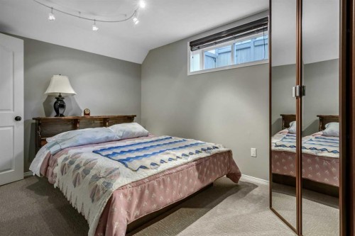 416 Silverado Range Heights Sw, Calgary, AB - Indoor Photo Showing Bedroom