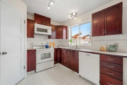91 Hidden Crescent Nw, Calgary, AB 