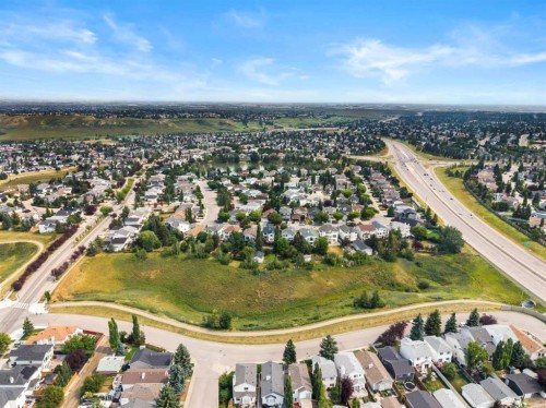 91 Hidden Crescent Nw, Calgary, AB 