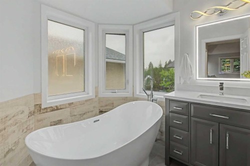 61 Wood Valley Road Sw, Calgary, AB - Indoor Photo Showing Bathroom