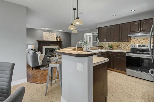 61 Wood Valley Road Sw, Calgary, AB - Indoor Photo Showing Kitchen