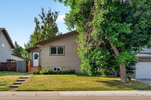 1837 Meadowbrook Drive Se, Airdrie, AB - Outdoor
