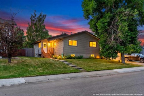 1837 Meadowbrook Drive Se, Airdrie, AB - Outdoor