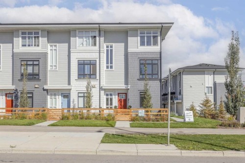 839 Belmont Drive Sw, Calgary, AB - Outdoor With Facade