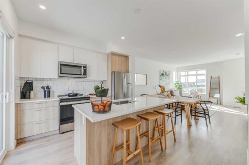 839 Belmont Drive Sw, Calgary, AB - Indoor Photo Showing Kitchen With Upgraded Kitchen