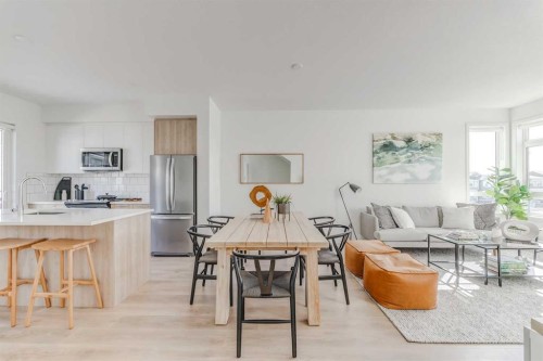 839 Belmont Drive Sw, Calgary, AB - Indoor