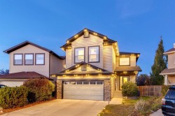 97 Tanner Close SE Airdrie, AB T4A 2L4