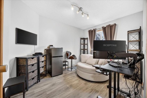 2745 Coopers Manor Sw, Airdrie, AB - Indoor