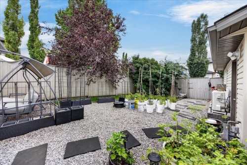 2745 Coopers Manor Sw, Airdrie, AB - Outdoor
