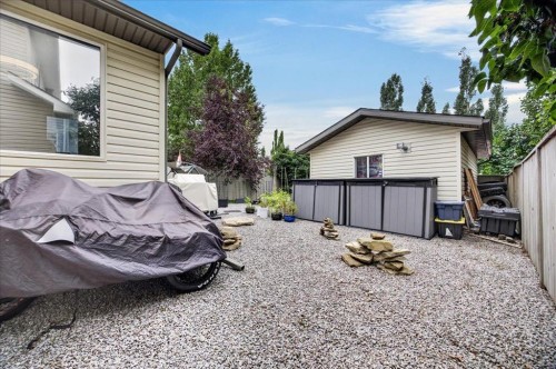 2745 Coopers Manor Sw, Airdrie, AB - Outdoor With Exterior