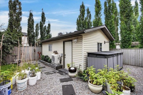 2745 Coopers Manor Sw, Airdrie, AB - Outdoor
