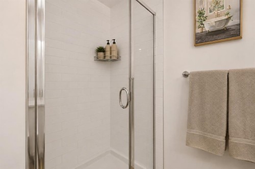 314 Walcrest Way Se, Calgary, AB - Indoor Photo Showing Bathroom