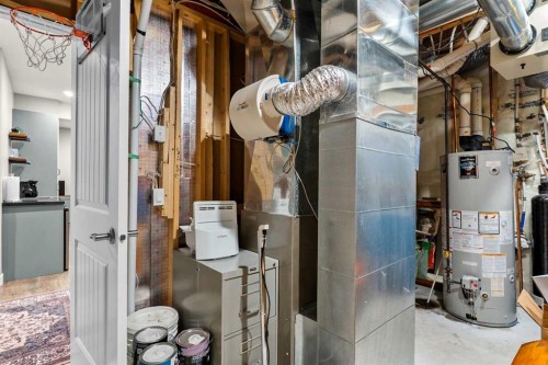19 Sunset Circle, Cochrane, AB - Indoor Photo Showing Basement