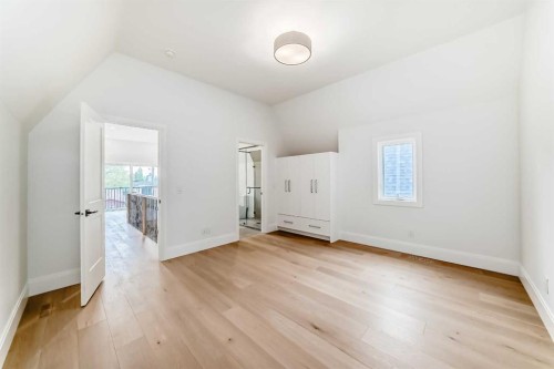 1612 49 Avenue Sw, Calgary, AB - Indoor Photo Showing Other Room