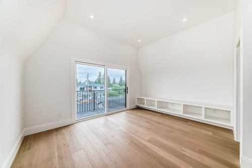 1612 49 Avenue Sw, Calgary, AB - Indoor Photo Showing Other Room