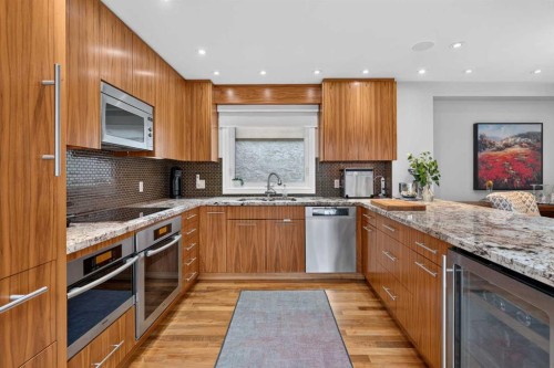 6-1726 8 Avenue Nw, Calgary, AB - Indoor Photo Showing Kitchen With Stainless Steel Kitchen With Upgraded Kitchen