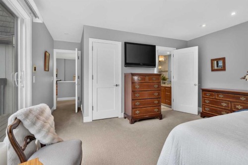 6-1726 8 Avenue Nw, Calgary, AB - Indoor Photo Showing Bedroom