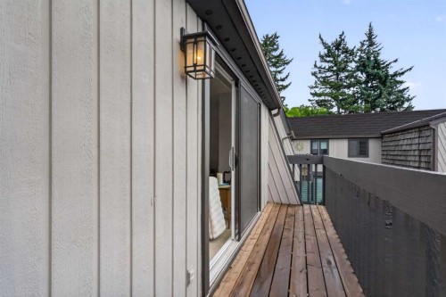 6-1726 8 Avenue Nw, Calgary, AB - Outdoor With Exterior