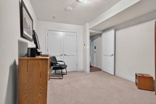 6-1726 8 Avenue Nw, Calgary, AB - Indoor Photo Showing Other Room