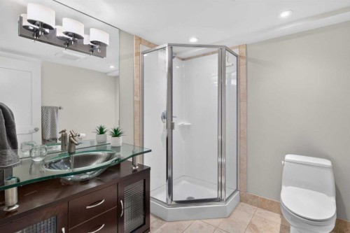 6-1726 8 Avenue Nw, Calgary, AB - Indoor Photo Showing Bathroom