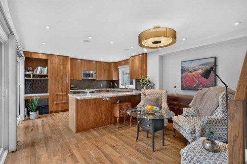 6-1726 8 Avenue Nw, Calgary, AB - Indoor Photo Showing Kitchen