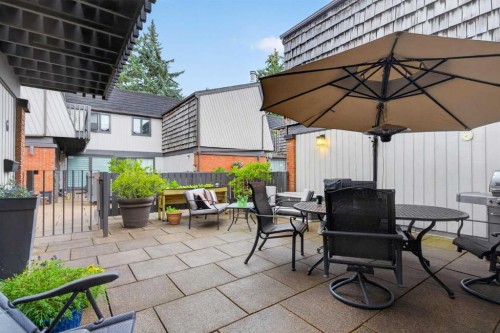 6-1726 8 Avenue Nw, Calgary, AB - Outdoor With Exterior