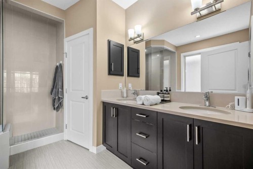 63 Cortina Villas Sw, Calgary, AB - Indoor Photo Showing Bathroom