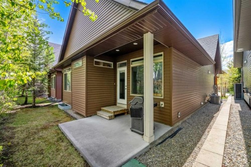 63 Cortina Villas Sw, Calgary, AB - Outdoor With Exterior