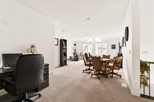 25 Quarry Common Se, Calgary, AB - Indoor Photo Showing Office