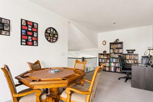 25 Quarry Common Se, Calgary, AB - Indoor Photo Showing Office