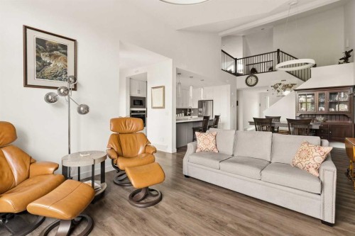 25 Quarry Common Se, Calgary, AB - Indoor Photo Showing Living Room