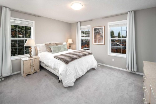 264 Chaparral Valley Square Se, Calgary, AB - Indoor Photo Showing Bedroom