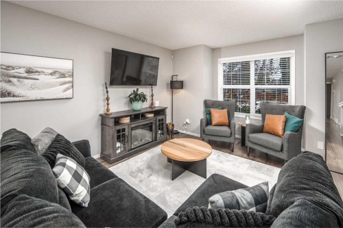 264 Chaparral Valley Square Se, Calgary, AB - Indoor Photo Showing Living Room